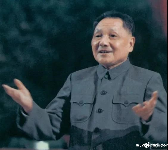 在1978年2月24日至3月8日召开的全国政协五届一次会议上,邓小平当选为全国政协主席。