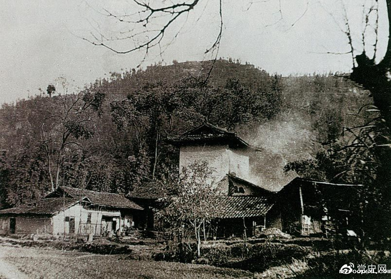 1886年12月1日,朱德出生在四川仪陇县马鞍场李家湾(今马鞍镇琳琅村)。