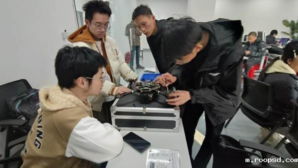 4、《无人机技术》课程上课场景