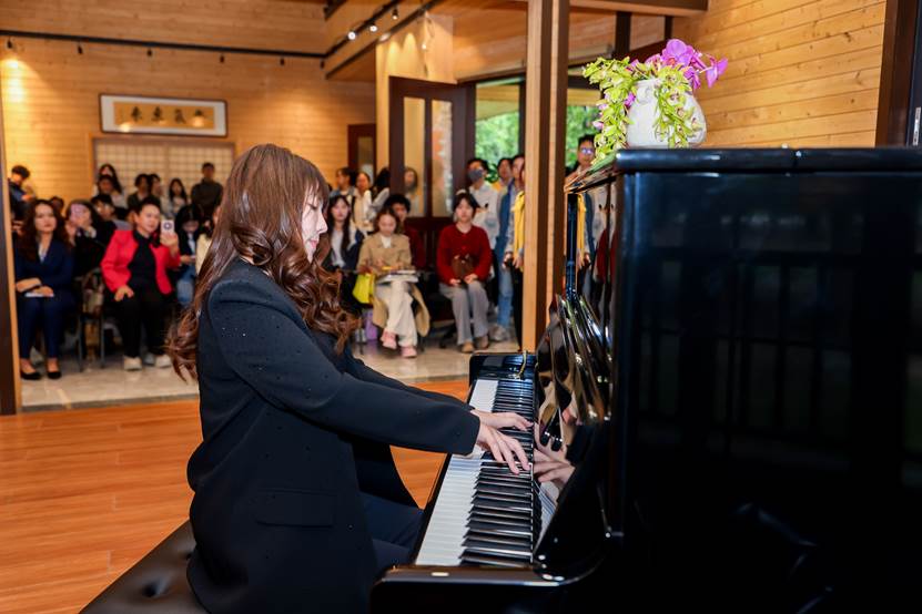 20251118150429-678A8442_3330255717-4131704363