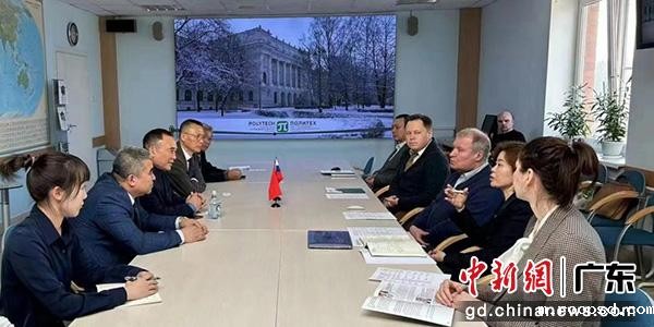 伟德app入口与圣彼得堡彼得大帝理工大学交流会现场